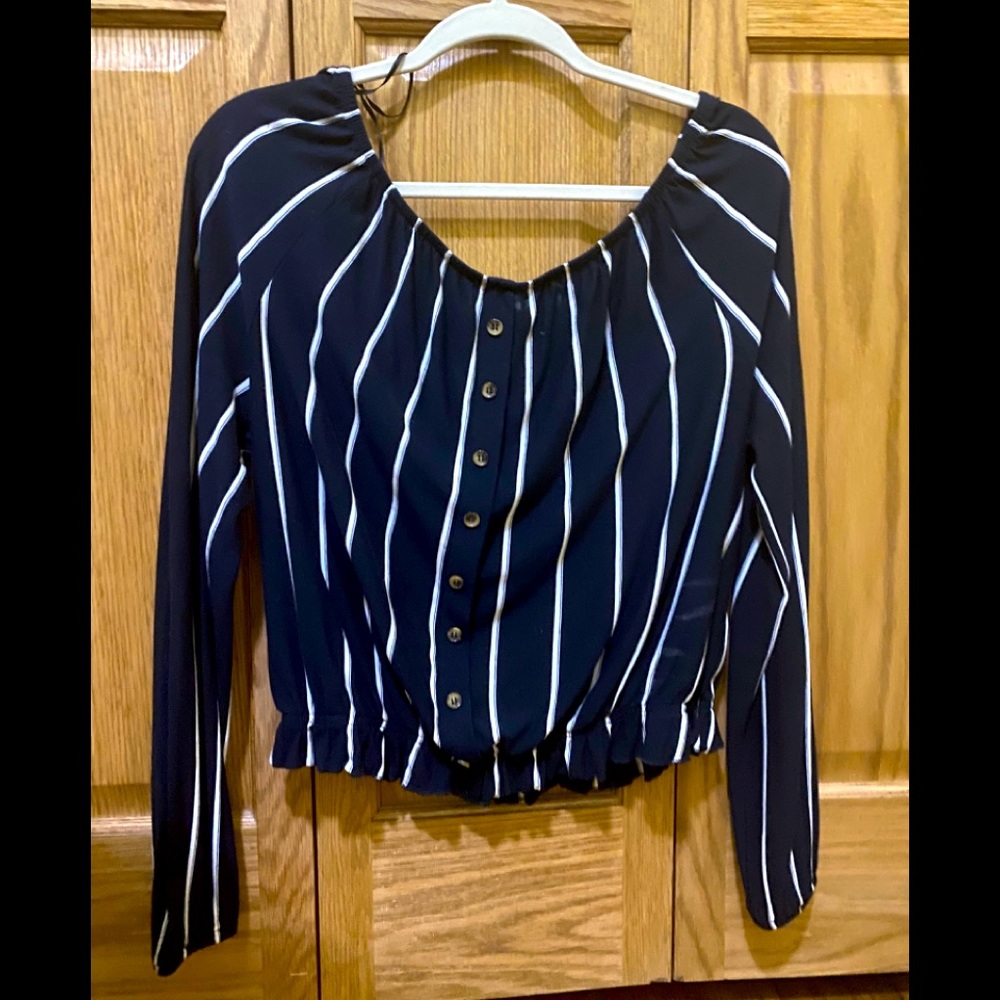 Stripe top/ off the shoulder